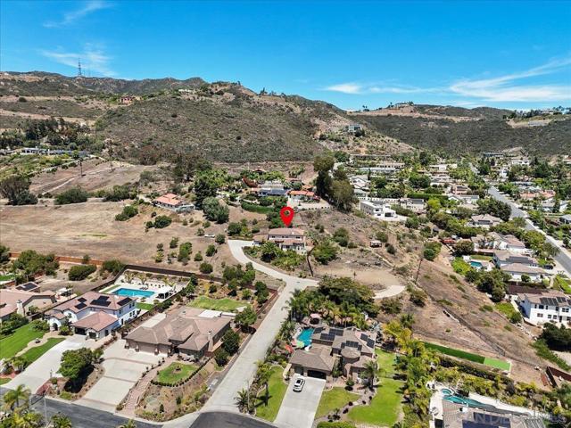 2342 CARIOCA PL, Vista CA: https://media.crmls.org/mediaz/40aadb4d-f4f7-4b21-b0b0-2515d446922e.jpg