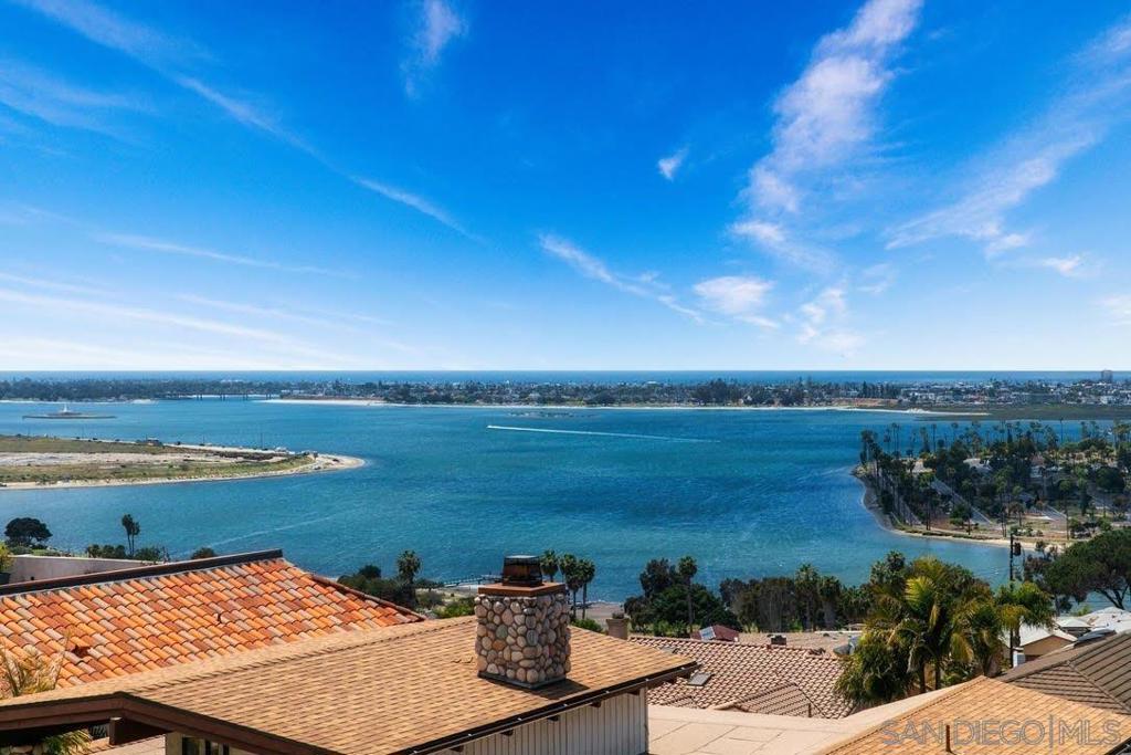 MLS #250033153SD img 14