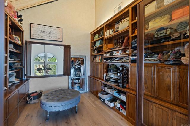 Image 50 of 75 For 4938 San Jacinto Circle