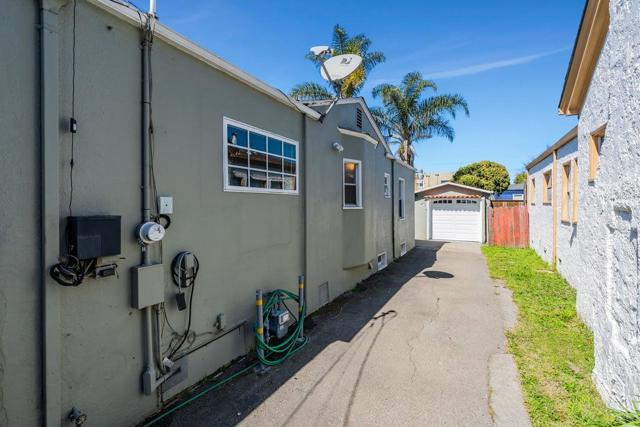 284 Garcia Avenue, San Leandro CA: https://media.crmls.org/mediaz/40abd59f-09d9-464e-bd9f-d4e227cdc901.jpg