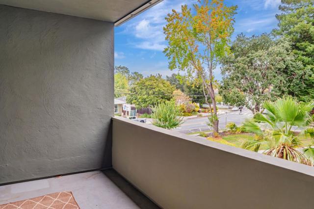 1458 Hudson Street, Redwood City CA: https://media.crmls.org/mediaz/40ac0085-8744-4330-bc35-a4b1d253b3a7.jpg