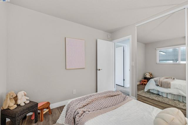 2702 Chinook Ct, Union City CA: https://media.crmls.org/mediaz/40ad1cbb-534d-40e1-87d5-25182b279d9a.jpg