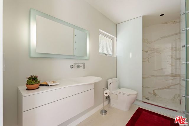 9422 Readcrest Drive photo 31
