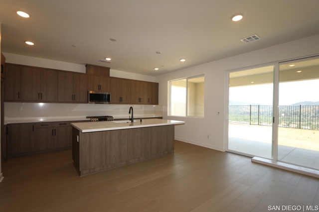 632 MEADOWOOD ST, Fallbrook CA: https://media.crmls.org/mediaz/40ae0149-65fe-4bb8-8a3f-13aa8b52b95c.jpg