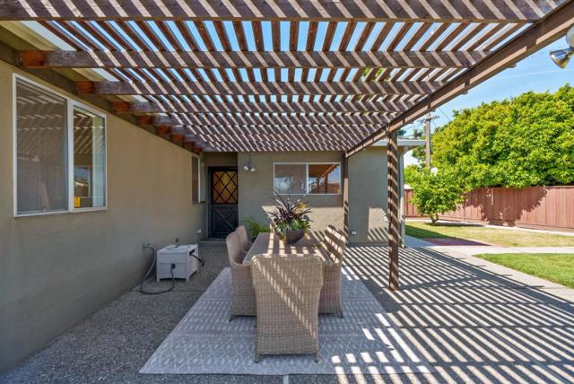 3468 Bella Vista Court, Santa Clara CA: https://media.crmls.org/mediaz/40aef280-b9ef-4a51-a00c-36dabe08126a.jpg