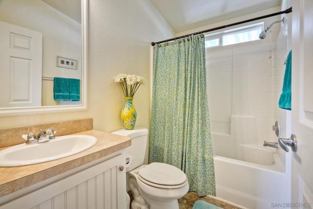 1001 S Hale Ave, Escondido CA: https://media.crmls.org/mediaz/40af2c33-e41e-42cc-bf82-41fa7cde519b.jpg