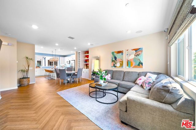 27056 Tanager Lane, Valencia CA: https://media.crmls.org/mediaz/40af8c9c-a833-40c4-b211-389d99a739f2.jpg