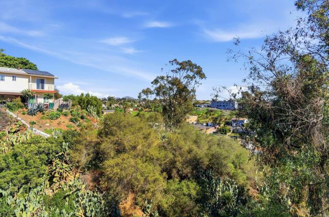 Detail Gallery Image 12 of 32 For 4950 Lantana Dr #6,  San Diego,  CA 92105 - 2 Beds | 2 Baths