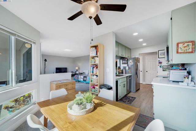 21083 Gary Dr, Hayward CA: https://media.crmls.org/mediaz/40b15ff2-6e4c-4bc7-ae39-2ddfabb080d3.jpg