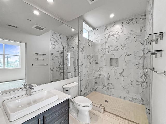 3047 North Park Way, San Diego CA: https://media.crmls.org/mediaz/40b1e302-8e98-4f50-b8dd-966b5fe14793.jpg