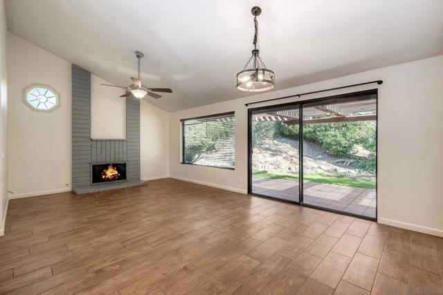 2032 David Dr, Escondido CA: https://media.crmls.org/mediaz/40b25cf1-1cdc-4114-9284-12fe765e2ef5.jpg