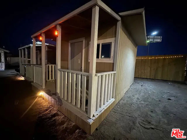 441 F Street, Needles CA: https://media.crmls.org/mediaz/40b3bda7-eb79-4e82-ab00-702a93145939.jpg
