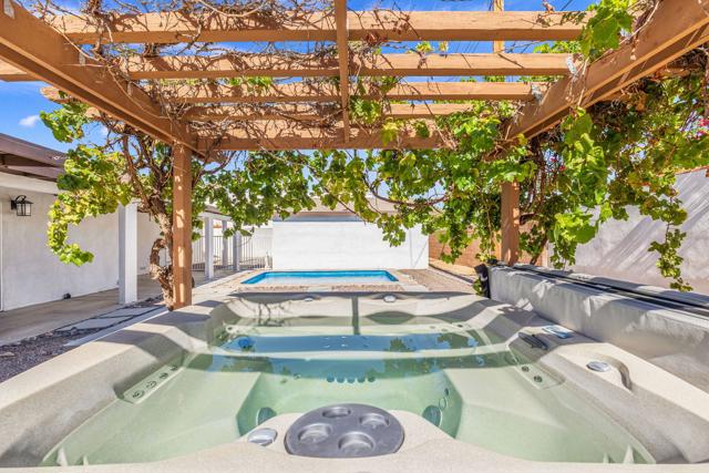 Image 9 of 76 For 51480 Avenida Obregon  B