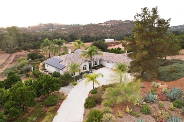 Detail Gallery Image 6 of 45 For 12711 Big Bend Way, Valley Center,  CA 92082 - 4 Beds | 3/1 Baths