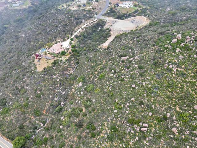 2169 Corte Dorado Espuela, Alpine CA: https://media.crmls.org/mediaz/40b436ae-bcad-46e3-a527-829a2ac7351d.jpg