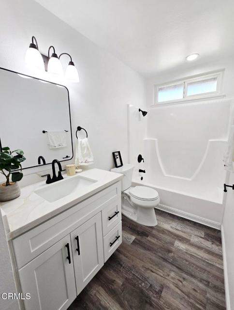 Detail Gallery Image 10 of 18 For 2001 Falkner Pl, Oxnard,  CA 93033 - 4 Beds | 2 Baths