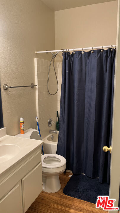 1751 W Avenue H5, Lancaster CA: https://media.crmls.org/mediaz/40b4f741-212c-4c0e-abfc-dbf106f795f5.jpg
