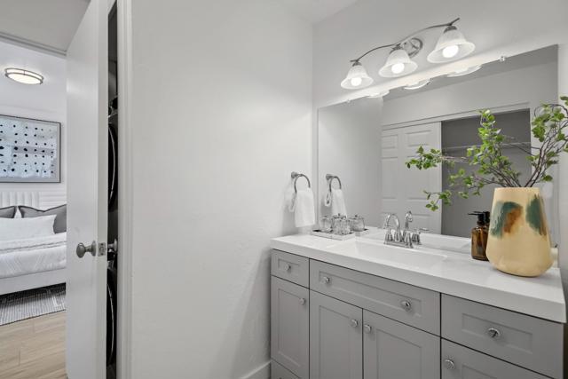 260 Lake Avenue, Santa Cruz CA: https://media.crmls.org/mediaz/40b59a36-b6e6-4da9-adf0-827d156a073c.jpg