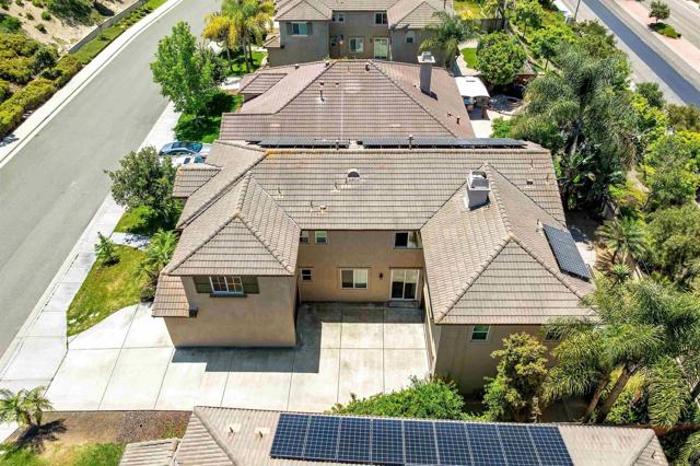 1049 Boulder, Oceanside CA: https://media.crmls.org/mediaz/40b6176a-358d-4247-948d-8733079606d3.jpg