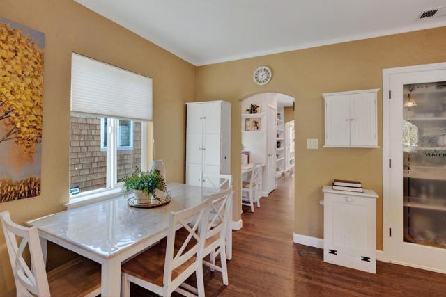 2100 Oberlin Street, Palo Alto CA: https://media.crmls.org/mediaz/40b66ae0-b3a2-4534-8dc9-4892b2cab3f0.jpg