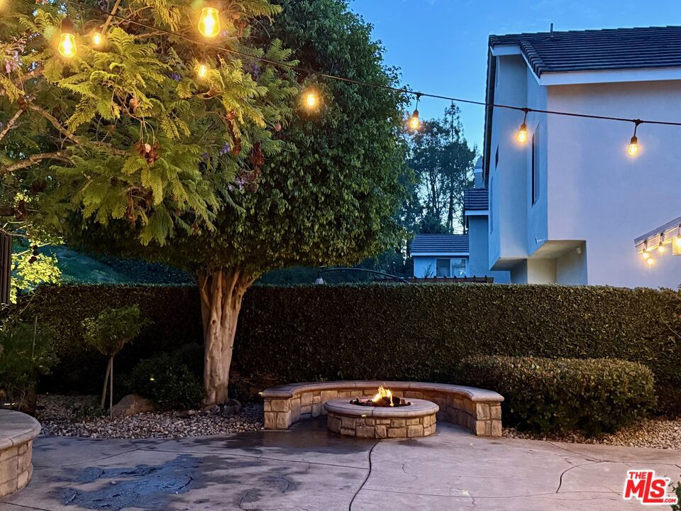 https://media.crmls.org/mediaz/40b6c74f-21bd-40e3-9ff2-4567a57f78b9.jpg?preset=X-Large