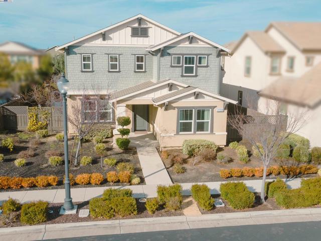 2239 Jessica Way, Tracy CA: https://media.crmls.org/mediaz/40b74555-bf1c-4a02-a69f-2a69a21a06be.jpg