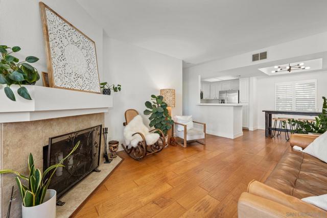 2150 Camino De La Reina, San Diego CA: https://media.crmls.org/mediaz/40b75649-cac0-46da-9af3-4f10d114486a.jpg