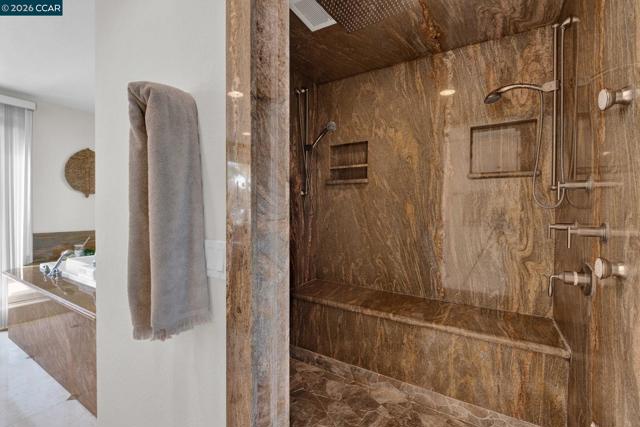 Image 35 of 53 For 367 Mt Washington Way