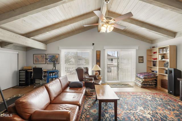2666 Bayshore Avenue, Ventura CA: https://media.crmls.org/mediaz/40b8265e-2cf4-4cc4-88fa-0c29098e63b1.jpg
