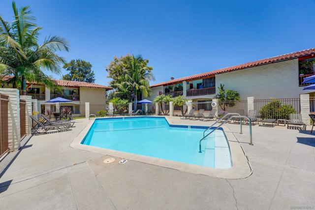 6069 Rancho Mission Rd, San Diego CA: https://media.crmls.org/mediaz/40b851df-80ab-4dbe-845c-20520a31de12.jpg