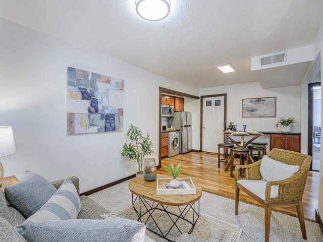 609 Encino Drive, Aptos CA: https://media.crmls.org/mediaz/40b852fb-9f20-4803-a7df-e7f0962d772c.jpg