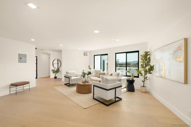 15032 Heath Dr, Poway CA: https://media.crmls.org/mediaz/40b87285-48ab-4e05-89e6-4e9667f91207.jpg