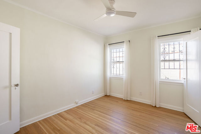 165 S Mansfield Avenue, Los Angeles CA: https://media.crmls.org/mediaz/40b87516-5625-497e-aa07-9e0ddb47ffa1.jpg