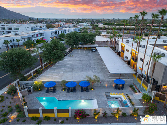 588 E San Lorenzo Road #204, Palm Springs, CA 92264