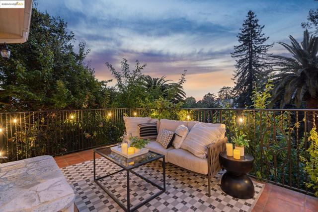 6051 MARGARIDO Dr, Oakland CA: https://media.crmls.org/mediaz/40b8dfb7-e7d6-4e3e-84c4-bd56496c0808.jpg