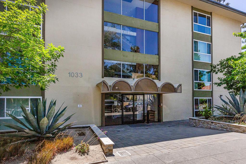 1033 Crestview Drive #308