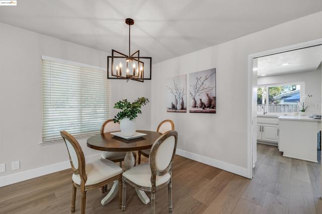 2802 Jones Gate Ct, Pleasanton CA: https://media.crmls.org/mediaz/40b97b6f-7278-48bd-b7b5-c00028a338fa.jpg