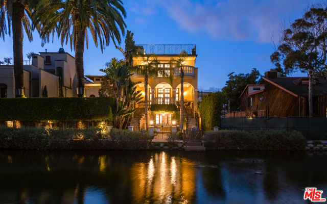 405 Sherman Canal photo 1