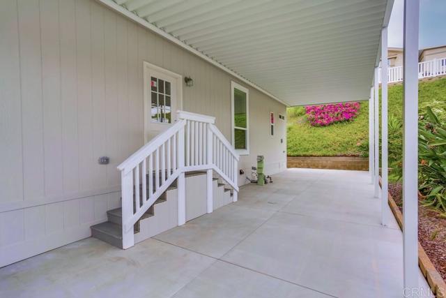 4650 Dulin Road, Fallbrook CA: https://media.crmls.org/mediaz/40bae44b-57a3-46f6-897b-0c6c98d8c614.jpg