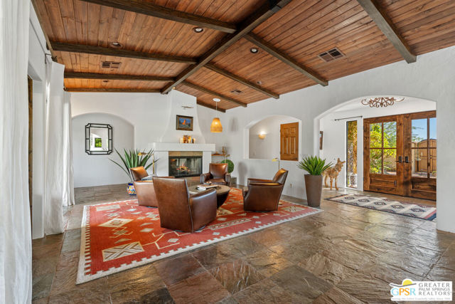 2684 Anza Trail, Palm Springs CA: https://media.crmls.org/mediaz/40bb3d1e-b526-42b1-b8ed-e64f14803010.jpg