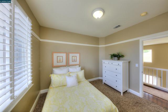 2927 Carlingford Ln, Vallejo CA: https://media.crmls.org/mediaz/40bb5733-d10a-4d0a-a073-b047c0571dea.jpg