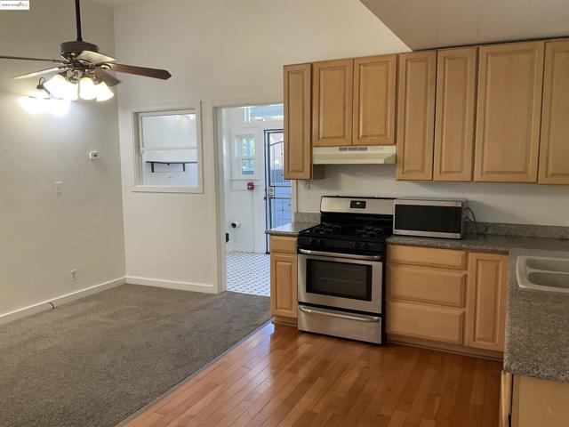 512 E St., Antioch CA: https://media.crmls.org/mediaz/40bc66c1-fd77-47a7-aa10-e2151b6faaaa.jpg