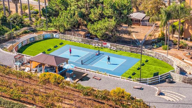 1569 Via Monserate, Fallbrook CA: https://media.crmls.org/mediaz/40bca88b-4617-4dca-b864-600d443db91d.jpg