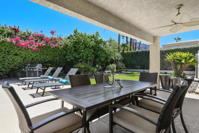 45550 Navajo Road, Indian Wells CA: https://media.crmls.org/mediaz/40bcd9b0-d5f9-4588-8750-6075b0949ed2.jpg