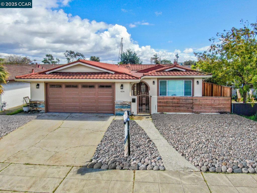 404 Coral Reef Rd