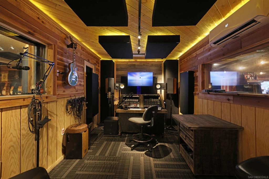 MLS #250041305SD image #28