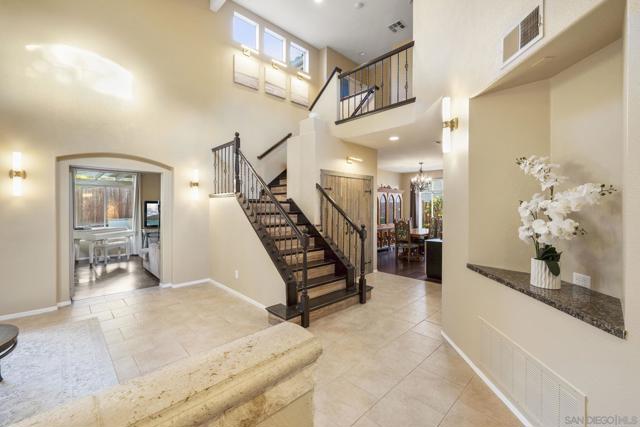 838 Masters Dr, Oceanside CA: https://media.crmls.org/mediaz/40bf4a93-590a-4c7f-9ae8-78ea5600aba3.jpg