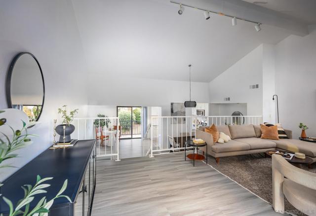 7325 Alicante Rd, Carlsbad CA: https://media.crmls.org/mediaz/40bf94fc-5548-4b04-9167-f2e0d3e16b33.jpg