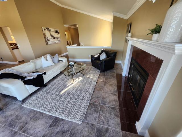 1823 Mockingbird Pl, Danville CA: https://media.crmls.org/mediaz/40c05360-0e47-490d-9615-8b16365c9757.jpg