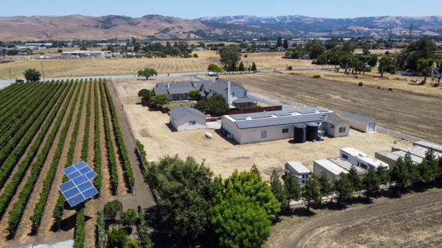 19715 Hale Avenue, Morgan Hill CA: https://media.crmls.org/mediaz/40c0b1bb-4f1a-444c-ab9a-89b3525d4470.jpg
